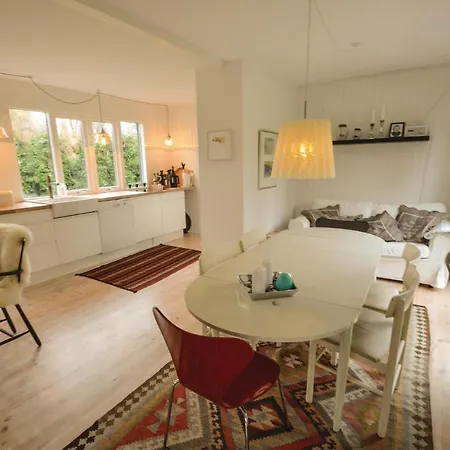 Four-bedroom Holiday In Casa vacanze *