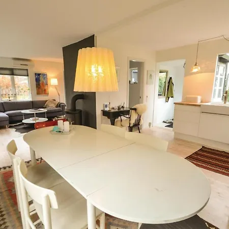 Four-bedroom Holiday In Ebeltoft