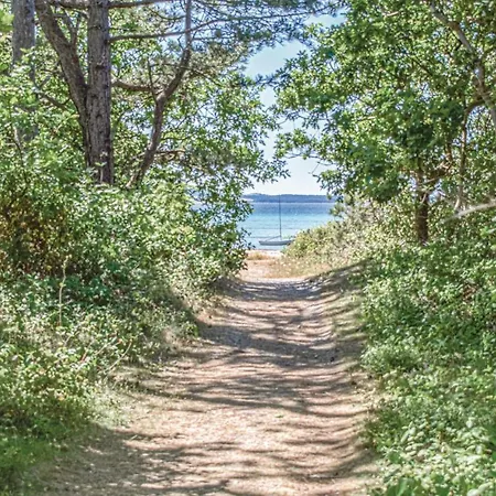 Four-bedroom Holiday In Ebeltoft